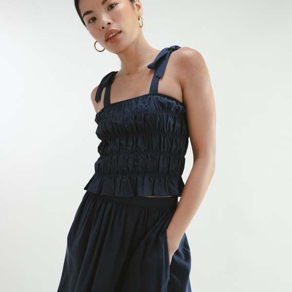 Darling Bloom Strapy Top Navy Size Small - Picture 4 of 10